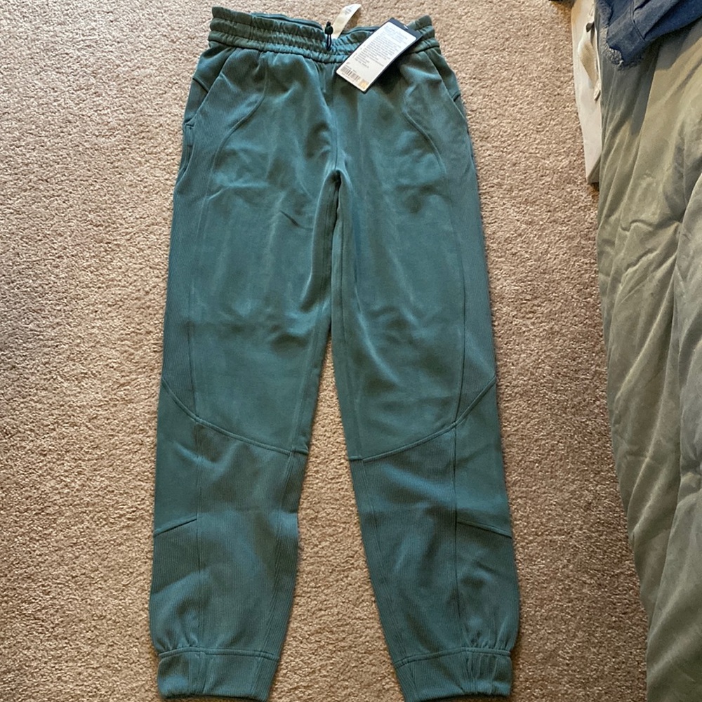 Lululemon joggers